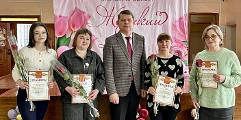 Денис Усков поздравил женщин Волгоградской области с 8 марта