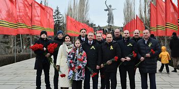 С 82-й годовщиной Сталинградской Победы!