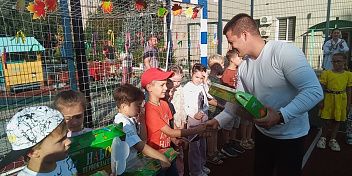 Александр Нелепин оказал поддержку в подготовке к учебному году