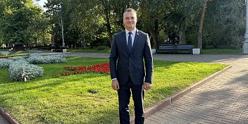 Поздравление Евгения Кареликова с Международным днем пожилых людей