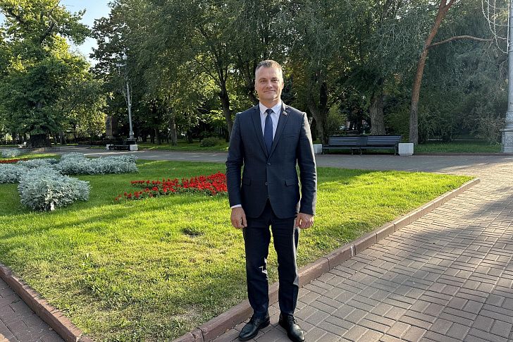 Поздравление Евгения Кареликова с Международным днем пожилых людей