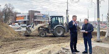 Благоустройство рекреационной территории, прилегающей к отделу ЗАГС Советского района, идет полным ходом