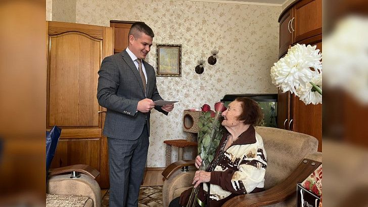 Ветеран труда Елизавета Афанасьевна Рогожкина отметила 100-летний юбилей