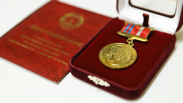 Юрий Стадник удостоен почетного знака Волгоградской области «За заслуги в развитии законодательства и парламентаризма»