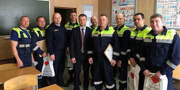 Е.А. Кареликов поздравил волгоградских спасателей с 23-летием со дня образования «Службы спасения Волгограда»
