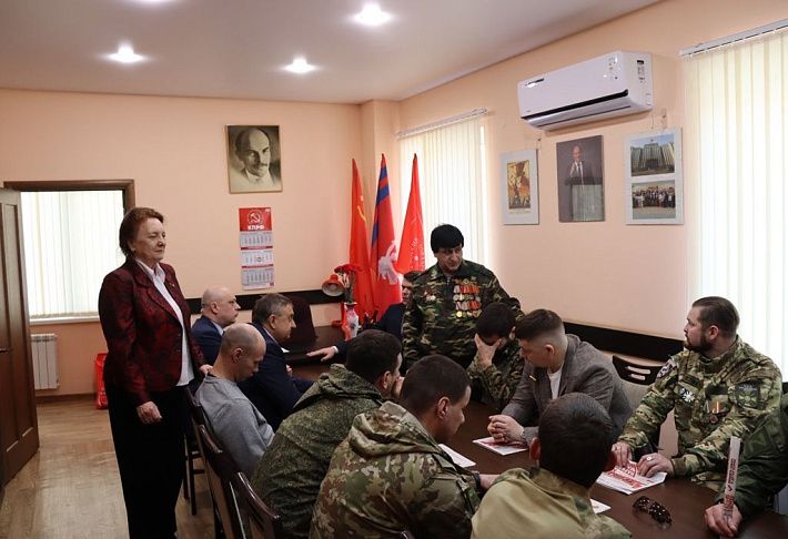 Депутаты фракции КПРФ Волгоградской областной Думы провели  прием участников специальной военной операции