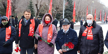 Депутаты фракции КПРФ Волгоградской областной Думы приняли участие в памятных мероприятиях, посвященных 79-й годовщине Победы в Сталинградской битве.