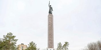 Сотрудники госбезопасности России принимают поздравления с профессиональным праздником