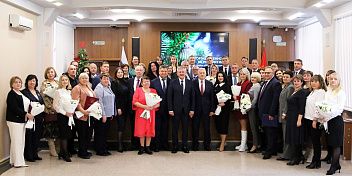 Вклад волгоградцев в развитие города и региона отмечен наградами Волгоградской облдумы