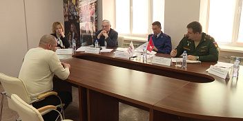 Волгоградские ветераны СВО и члены их семей озвучили проблемы представителям ведомств