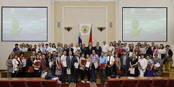 В Волгоградской областной Думе наградили активных участников экологического движения