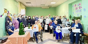 Новогодние поздравления сотрудникам и подопечным Ергенинского дома-интерната