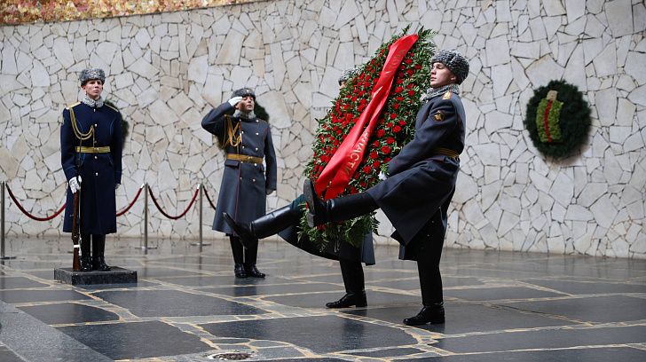 На главной высоте России почтили память защитников города-героя