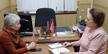 Слышать голос народа: депутаты фракции КПРФ Волгоградской областной Думы провели завершающий в уходящем году Единый день приема избирателей
