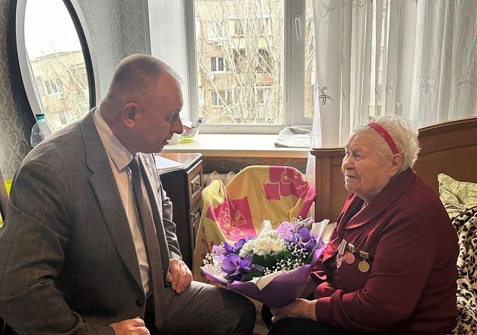 В канун 82-летия Сталинградской Победы Дмитрий Григоров встретился с ветеранами