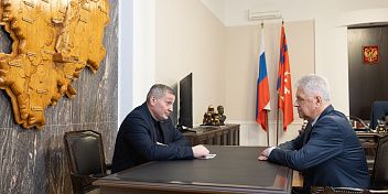 Андрей Бочаров провел рабочую встречу с Сергеем Четвериковым