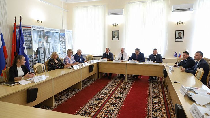 В областной Думе представлен доклад о противодействии коррупции