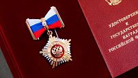 Матери-героини получат господдержку наравне с Героями Труда