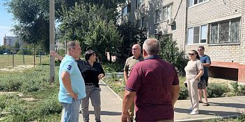 Депутаты  ознакомились с ходом работ по благоустройству в Тракторозаводском районе Волгограда