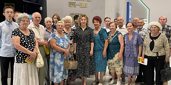 Первостроители  Волжского побывали в музее "Россия- моя история"