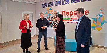 Партийный контроль: депутат Зина Мержоева оценила качество ремонта объектов образования и культуры в Камышине