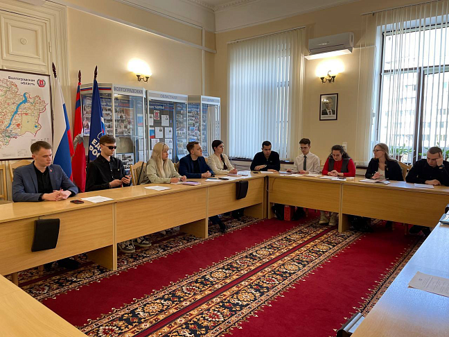 Состоялось первое заседание комитета Молодежного парламента Волгоградской области  по молодежной политике, спорту и туризму