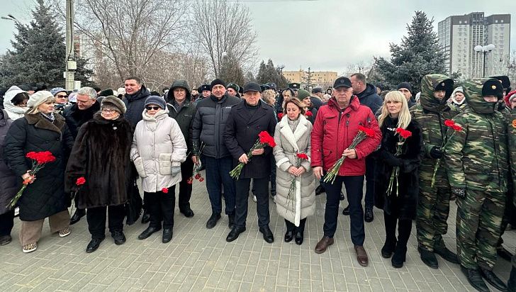 Волжане почтили память россиян, исполнявших служебный долг за пределами Отечества