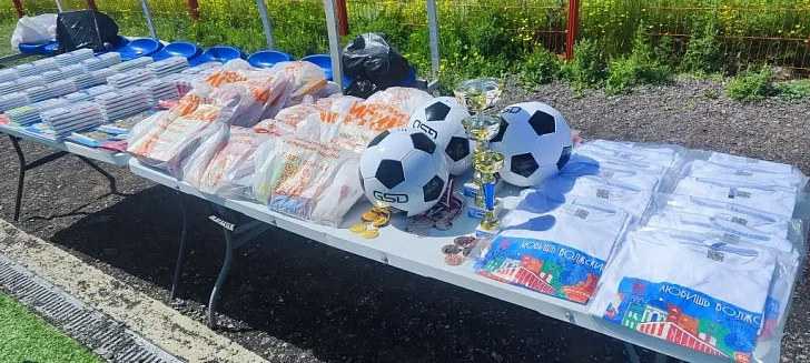 В Волжском прошел футбольный праздник «Папина бутса»