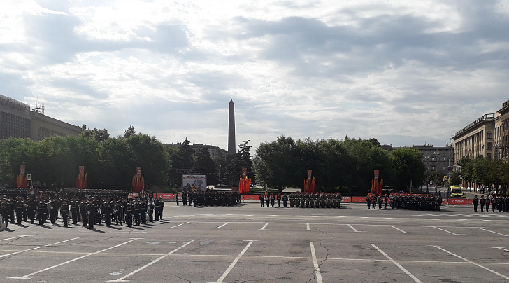 На главной площади города-героя состоялся военный парад в честь Великой Победы 