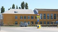 Во Фролово капитально отремонтируют старейшую школу