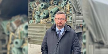 Поздравление первого заместителя председателя Волгоградской областной Думы Михаила Струка с Днём защитника Отечества