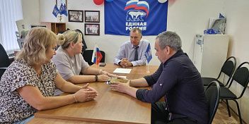 Игорь Романов провёл прием граждан по вопросам правовой поддержки