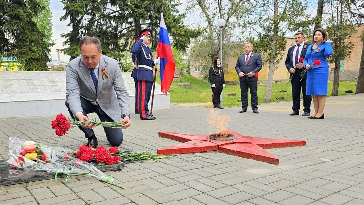 Юрий Марамыгин почтил память солдат, погибших в годы Великой Отечественной войны