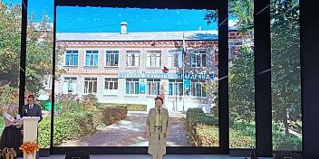 Тамара Головачева поздравила  с юбилеем школу имени Ю.А. Гагарина