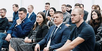Александр Нелепин принял участие в заседании Молодежного парламента при Госдуме
