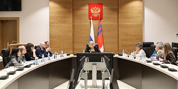 Валентина Гречина провела совещание комитета