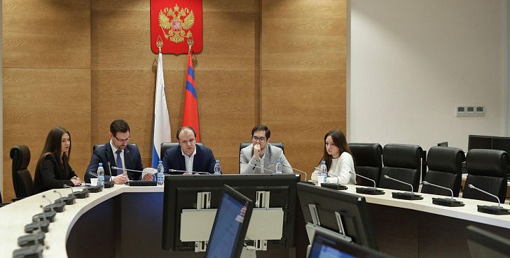 Актуальные вопросы молодежной политики обсудили в комитете Государственной Думы с участием регионов