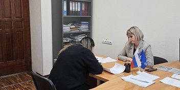 Мария Аплеталина провела в Волжском прием в рамках Единого дня помощи участникам СВО и их семьям