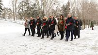 Депутаты облдумы почтили память защитников Отечества на главной высоте России