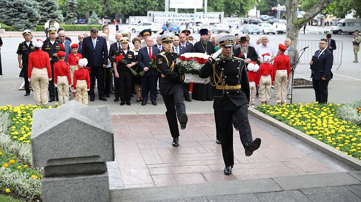 В Севастополе почтили память погибших воинов