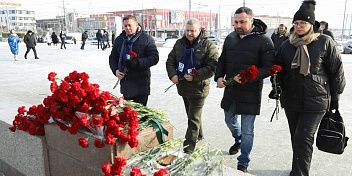 В Волгограде представители ЛДПР почтили память жертв блокады Ленинграда