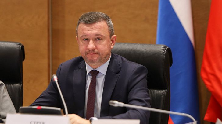 Поздравление первого заместителя председателя Волгоградской областной Думы, руководителя фракции «Единая Россия» в Волгоградской областной Думе Михаила Струка с Днём России