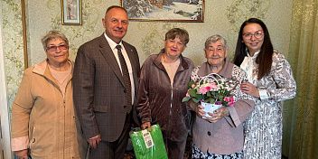 Волжанке Александре Трофимовне Смирновой исполнилось 90 лет! 