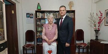 Евгений Кареликов посетил на дому ветеранов - "Жителей осажденного Сталинграда"