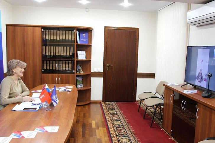 Зина Мержоева провела прием граждан по вопросам улучшения образовательной сферы