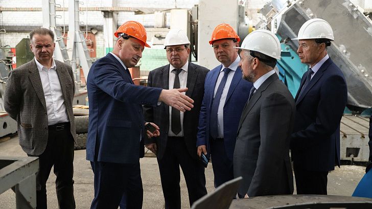 Кадровые вопросы обсудили на производственной площадке 