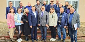 Юрий Марамыгин поздравил с профессиональным праздником специалистов дорожной сферы и работников автомобильного и городского пассажирского транспорта  