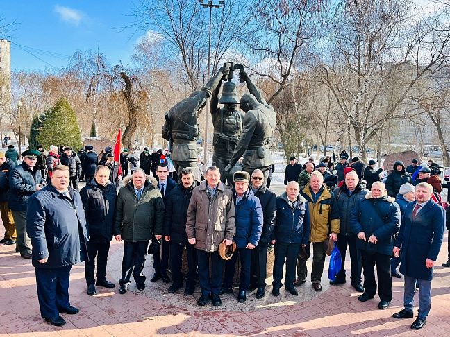 Депутат Волгоградской областной Думы Юрий Марамыгин почтил память воинов-интернационалистов