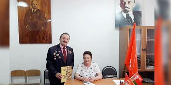 Тамара Головачева встретилась с руководителем литературного объединения «Патриот» Борисом Соколовым