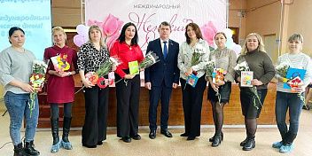 Денис Усков: «С праздником, дорогие женщины!»